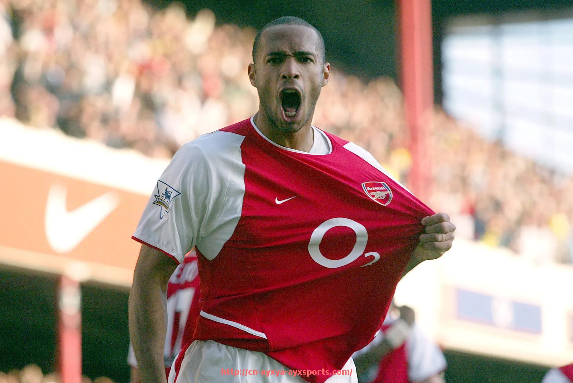 爱游戏体育-英超联赛最搞笑“逗比”球员言行盘点与球迷反响